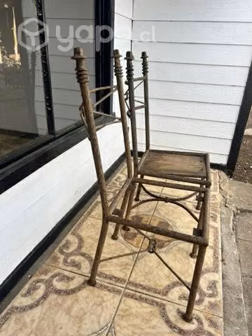 Sillas de fierro