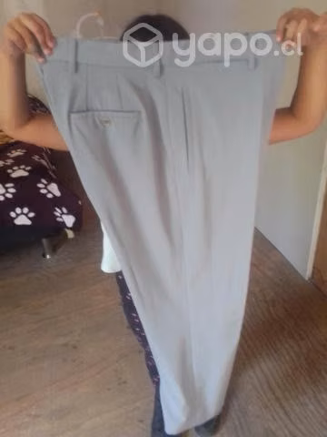 Terno Zara talla L como nuevo gris