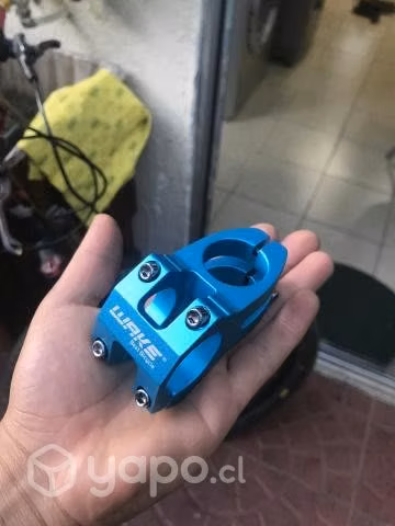 Tee potencia manillar, Rojo y Azul Wake para MTB