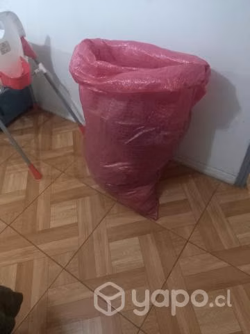 Saco con 50 chalecos