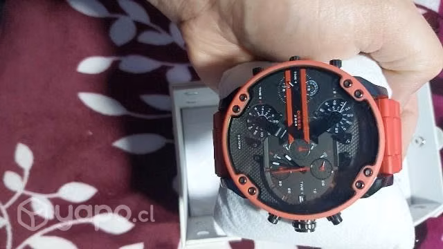 Reloj diesel original y máquina para pulir bauker