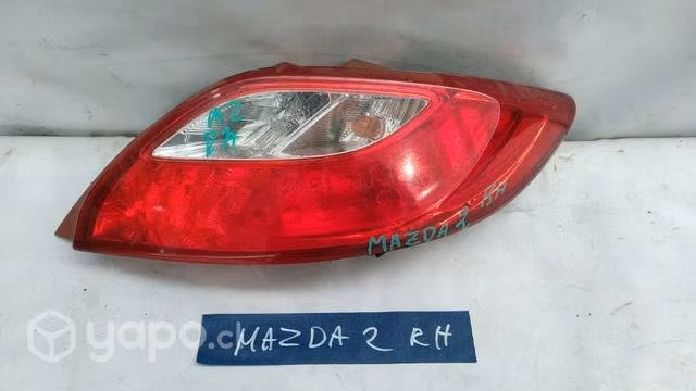 Farol trasero derecho Mazda 2 sport importadora