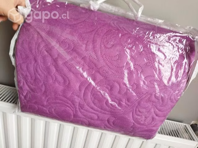 Cobertor de 2 plazas más su 2 fundas de almohada
