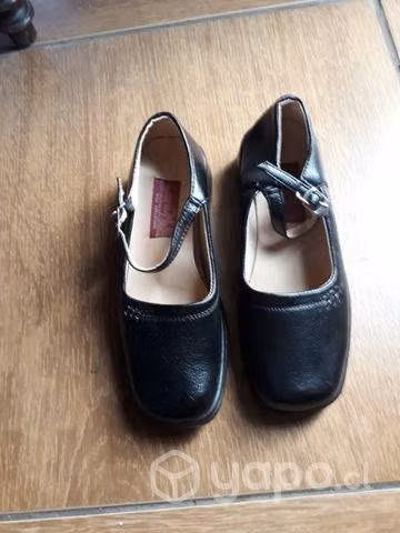 Zapato escolar