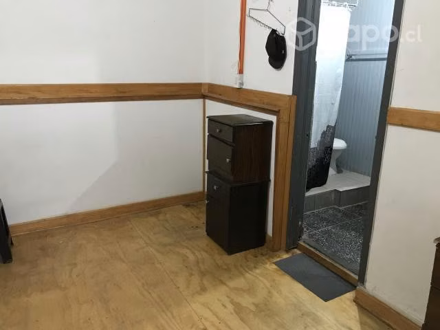 Pieza 9 m2 , baño privado, pasos metro FranklIn