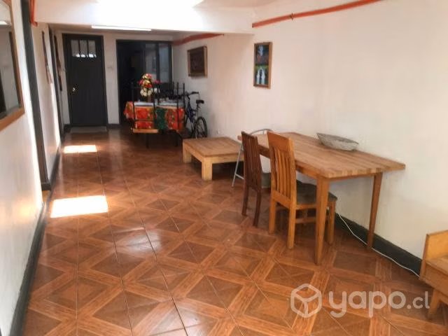 Pieza 9 m2 , baño privado, pasos metro FranklIn