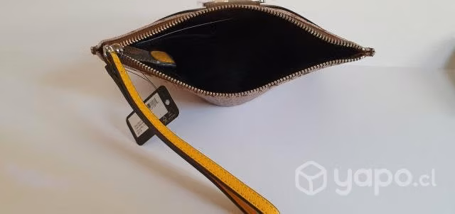Cartera De Mano Guess Tipo Sobre