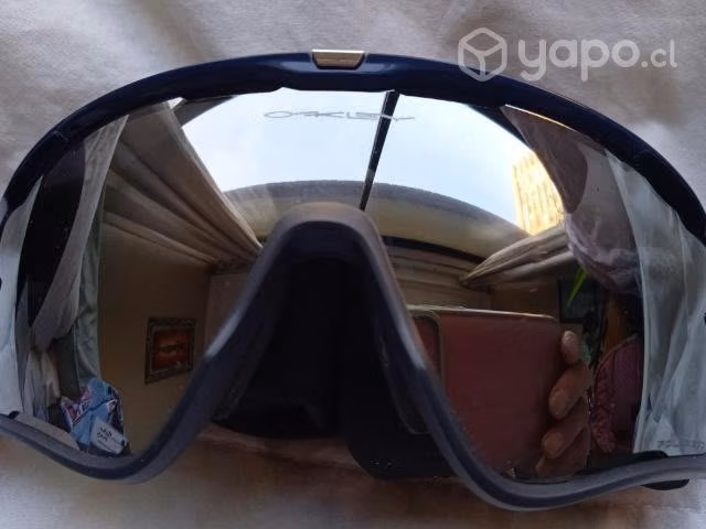 Lentes multideportes marca Oakley