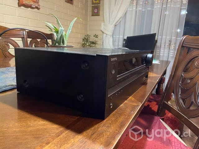Receiver Onkyo HT-R358 8.1