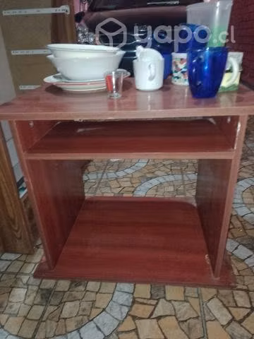 Rack pequeño y mueble multiusos