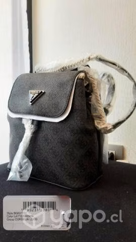 Carteras mochilas, riñoneras guess