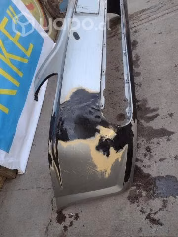 Parachoque del kia carens 2003-2006