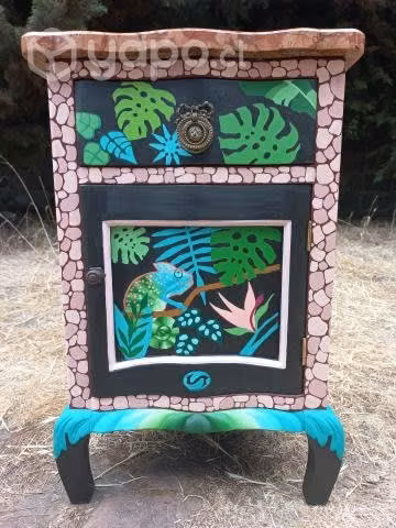 Velador pintado a mano