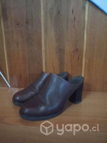 Suecos / puntillas de cuero