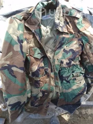 Parka mimetizada no permeable.