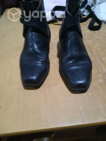 botines de cuero original en buen estado