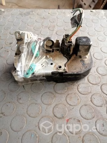 Chapa trasera izquierda Dodge Dakota 2012