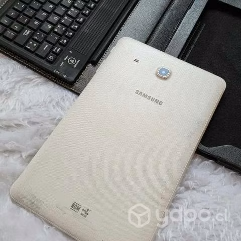 Tablet Samsung y teclado