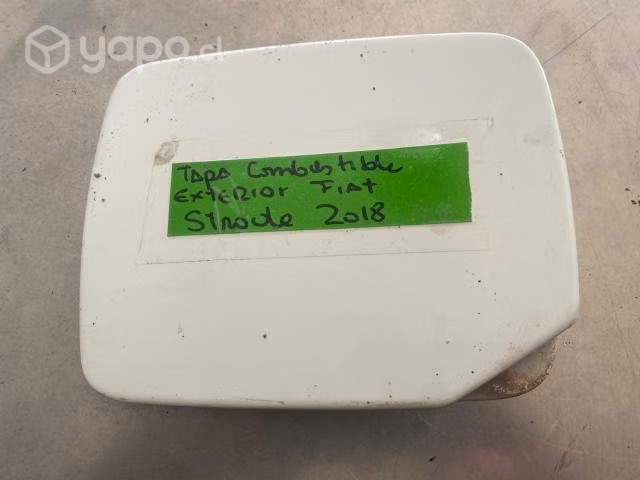 Tapa exterior combustible Fiat Strada 2018