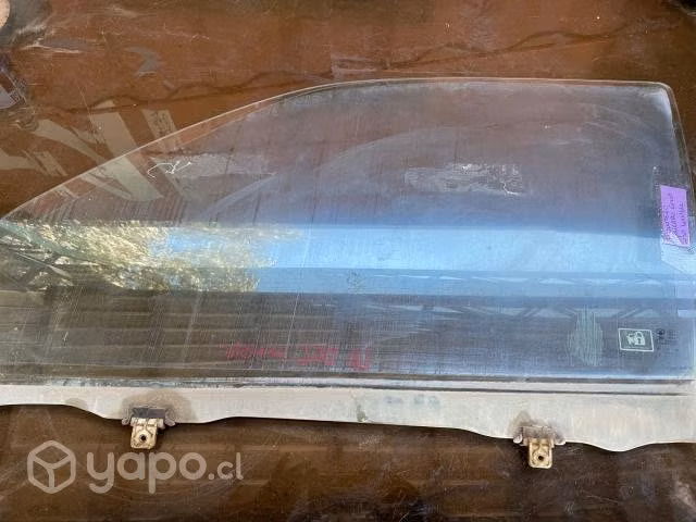 Vidrio original puerta delantera izquierda Great W