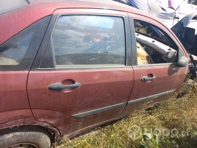 Puerta traseras derecha ford focus 2005