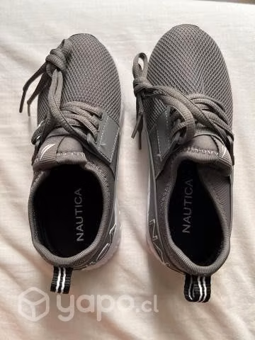 Zapatillas náutica nuevas 20 cm niño