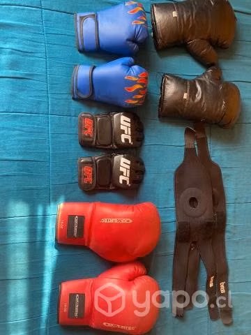 Saco de box e implementos de kick boxin