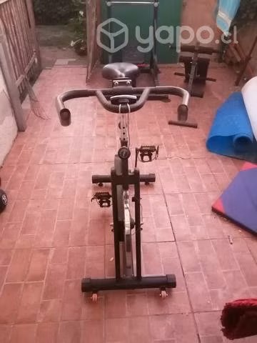 Bicicleta estática poco uso