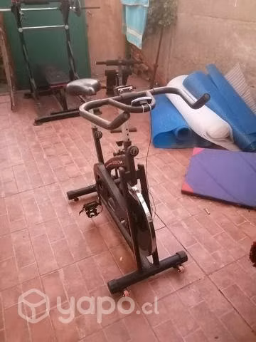 Bicicleta estática poco uso
