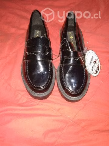 Zapato nuevo de mujer