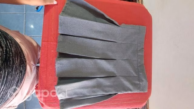 Faldas de colegio color plomo