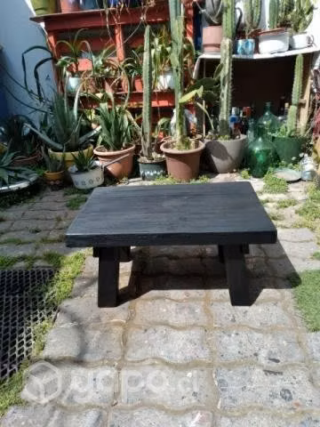 Mesa de madera antigua