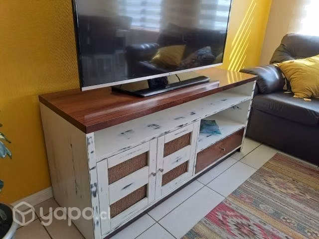 Rack TV