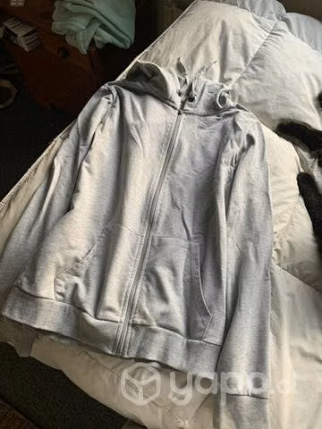 Poleron gris icono