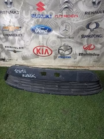 Rejilla toyota avensis