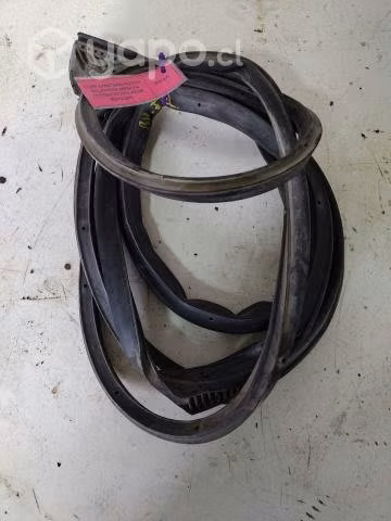 Goma Contorno Puerta Delantera Derecha (TYR029) To