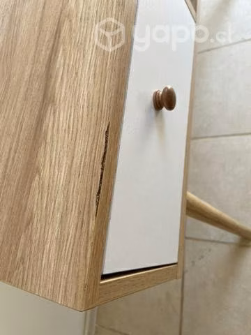 Escritorio de madera más silla