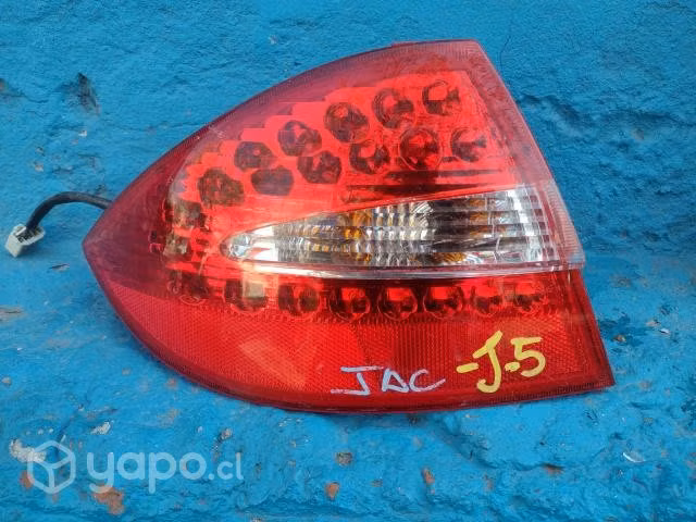 Foco trasero izq jac j