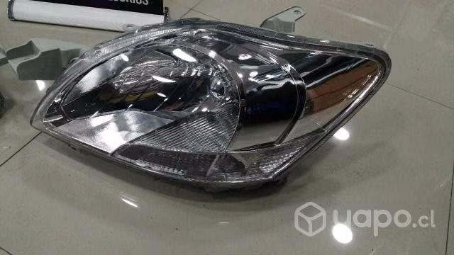 Optico derecho o izquierdo toyota yaris 2007-2012