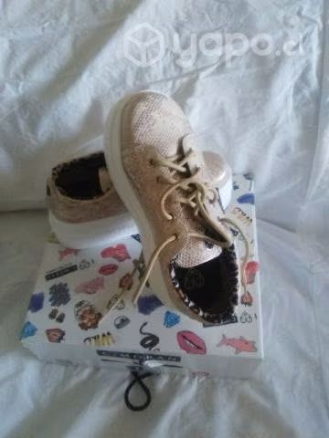 Zapatilla coran número 37