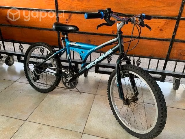 Bicicleta impecable.