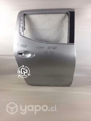 Puerta trasera RH Nissan Np