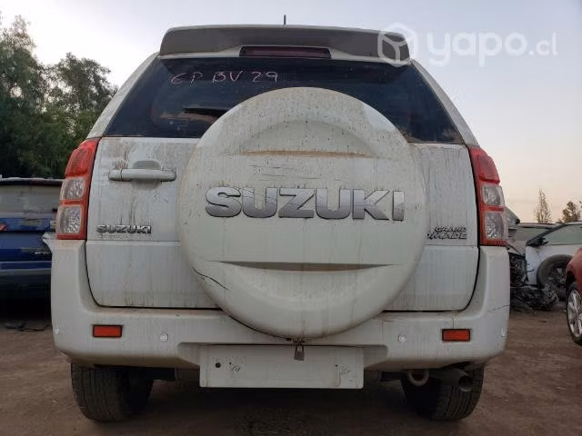 Portalon Suzuki Grand Nomade 2015