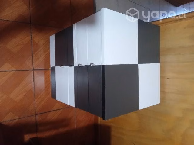 cajonera blanca y negra