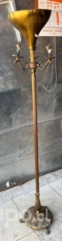 Lampara antigua de bronce - Imagen 2