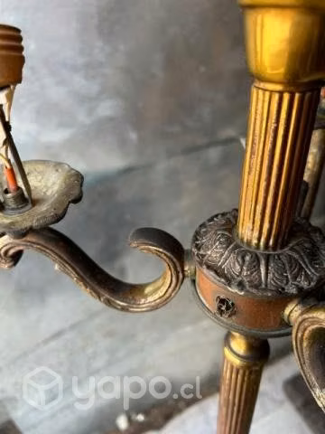 Lampara antigua de bronce - Imagen 3