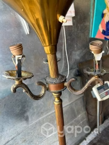 Lampara antigua de bronce - Imagen 5