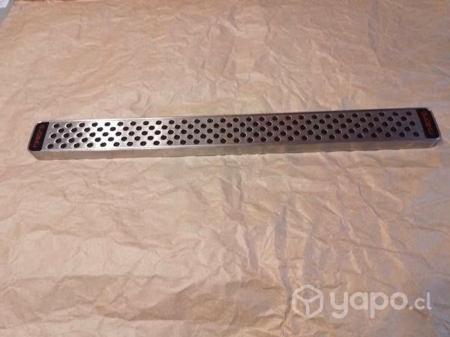 Barra magnetica marca Global para cuchillos