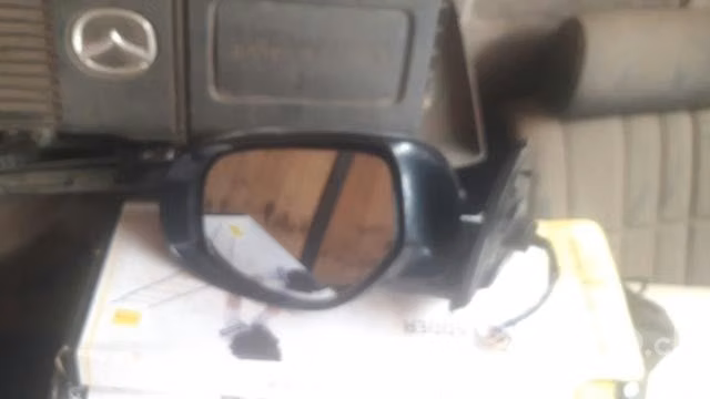 Espejo lh Mitsubishi oulander 2021 led