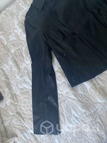 Chaqueta cuerina marca IO talla 36